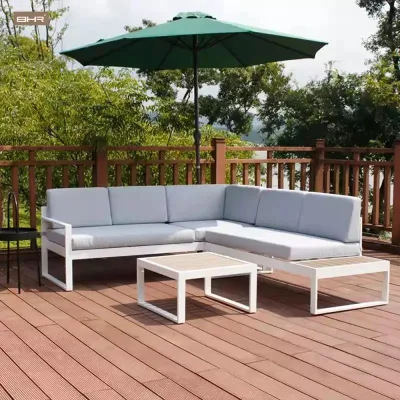 Heißer Verkaufs-moderner Freizeit-Art-im Freien wasserdichtes PE-Wicker-Terrassen-Rattan-Sofa-Set mit Couchtisch